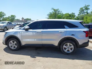 2022 Kia Sorento LX with VIN 5XYRGDLC8NG113406, listed as a IAAI auction lot 42226699 with 60,848 mi miles and . Bid and sale history available at DreamBid. Image 14.