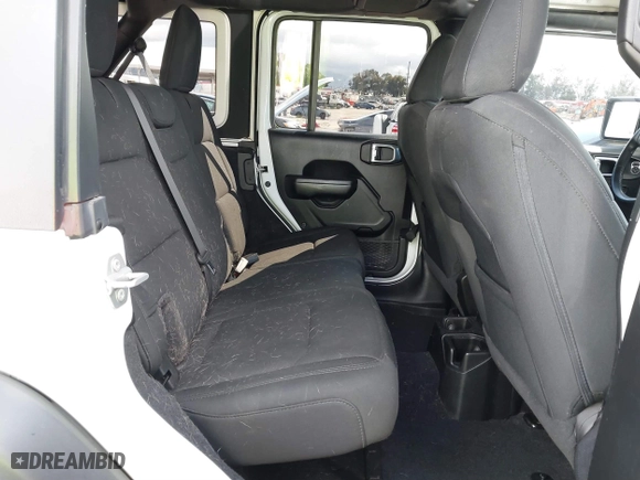 2020 Jeep Wrangler Unlimited Sport Altitude with VIN 1C4HJXDG9LW315977, listed as a IAAI auction lot 41788892 with 60,380 mi miles. Bid and sale history available at carsss.com. Image 8.