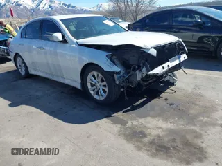 2013 Hyundai Genesis 3.8L with VIN KMHGC4DD4DU250393, listed as a IAAI auction lot 41854097 with 147,751 mi miles. Bid and sale history available at carsss.com. Image 1.