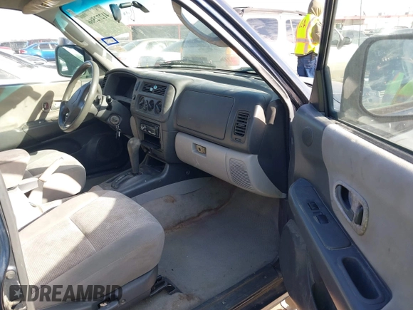 2002 Mitsubishi Montero ES z VIN JA4LS21H02J040318, wystawiony jako IAAI lot #41272566 z przebiegiem 278 339 mil mil oraz . Historia ofert i sprzedaży dostępna na DreamBid. Obrazek 5.