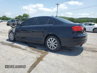 2014 Volkswagen Jetta SE z VIN 3VWD07AJ4EM445862, wystawiony jako Copart lot #61411995 z przebiegiem Nie podano mil oraz Czysty tytuł • Clean title. Historia ofert i sprzedaży dostępna na DreamBid. Obrazek 2.