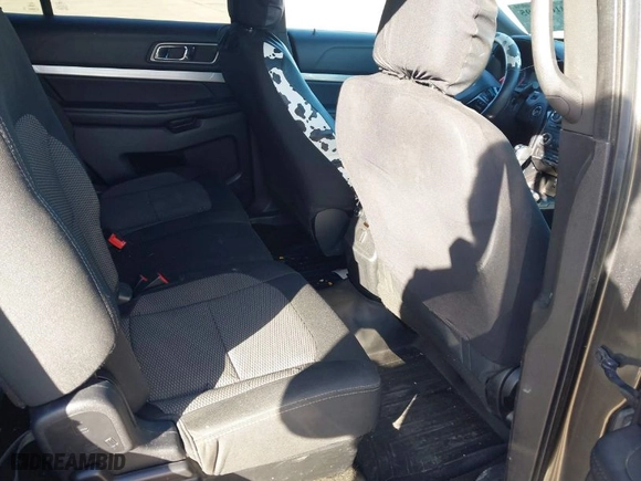 2016 Ford Explorer XLT with VIN 1FM5K7D89GGB93318, listed as a IAAI auction lot 41634295 with 195,853 mi miles. Bid and sale history available at carsss.com. Image 8.