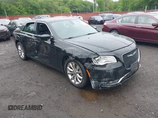 2016 Chrysler 300 Limited с VIN 2C3CCARG5GH213126, выставлен на аукционе IAAI как лот 42325801 с пробегом 180 281 миль миль и . История ставок и продаж доступна на DreamBid. Изображение 1.