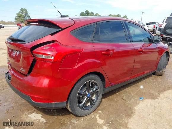 2016 Ford Focus SE with VIN 1FADP3K26GL288926, listed as a IAAI auction lot 41820097 with 189,539 mi miles. Bid and sale history available at carsss.com. Image 4.