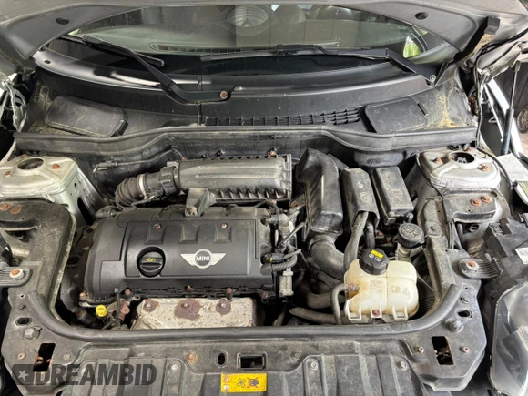 2014 MINI Countryman z VIN WMWZB3C52EWR42367, wystawiony jako Copart lot #58047615 z przebiegiem 137 221 mil mil oraz Czysty tytuł • Clean title. Historia ofert i sprzedaży dostępna na DreamBid. Obrazek 7.