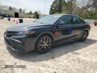 2024 Toyota Camry SE with VIN 4T1G11AK1RU879298, listed as a Copart auction lot 51452855 with 37,731 mi miles and Salvage Title. Bid and sale history available at carsss.com. Image 1.