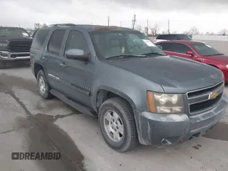 2008 Chevrolet Tahoe 2LT with VIN 1GNFC13098R204006, listed as a IAAI auction lot 41553139 with 287,809 mi miles and . Bid and sale history available at DreamBid. Image 1.