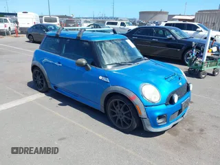 2008 MINI Hardtop S with VIN WMWMF73518TT86953, listed as a IAAI auction lot 42239292 with 107,513 mi miles and . Bid and sale history available at DreamBid. Image 1.