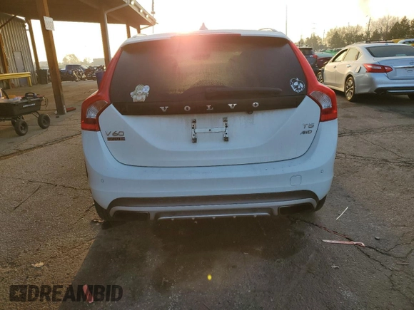 2015 Volvo V60 Cross Country T5 with VIN YV4612HK1F1001957, listed as a Copart auction lot 51150465 with 121,642 mi miles and Salvage Title. Bid and sale history available at carsss.com. Image 6.