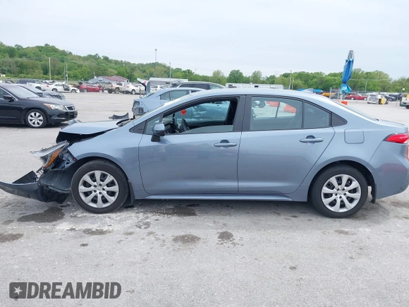 2022 Toyota Corolla LE with VIN 5YFEPMAE9NP349268, listed as a IAAI auction lot 39291224 with 52,228 mi miles. Bid and sale history available at carsss.com. Image 13.