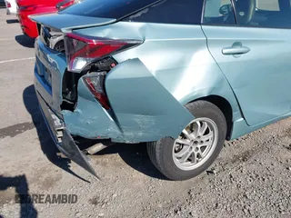 2018 Toyota Prius Two with VIN JTDKARFU9J3065238, listed as a IAAI auction lot 41676208 with 267,357 mi miles. Bid and sale history available at carsss.com. Image 6.