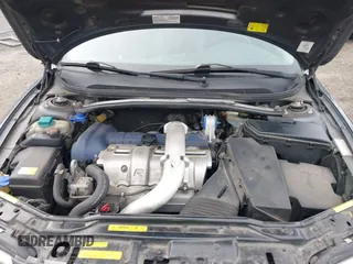 2004 Volvo S60 R with VIN YV1RH52Y342355653, listed as a IAAI auction lot 41831546 with 220,399 mi miles. Bid and sale history available at carsss.com. Image 10.