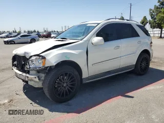 2010 Mercedes-Benz M 350 z VIN 4JGBB5GB8AA605978, wystawiony jako Copart lot #57847215 z przebiegiem 134 052 mil mil oraz Szkoda całkowita • Salvage title. Historia ofert i sprzedaży dostępna na DreamBid. Obrazek 1.