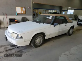 1993 Ford Mustang z VIN 1FACP44M2PF125589, wystawiony jako Copart lot #75556214 z przebiegiem 46 567 mil mil oraz Czysty tytuł • Clean title. Historia ofert i sprzedaży dostępna na DreamBid. Obrazek 1.