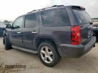 2011 Chevrolet Tahoe LT z VIN 1GNSCBE05BR155119, wystawiony jako Copart lot #57783155 z przebiegiem 142 297 mil mil oraz Szkoda całkowita • Salvage title. Historia ofert i sprzedaży dostępna na DreamBid. Obrazek 2.