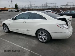 2012 Mercedes-Benz E 350 with VIN WDDKJ5KB2CF163578, listed as a Copart auction lot 60167435 with 89,224 mi miles and Salvage title. Bid and sale history available at DreamBid. Image 2.