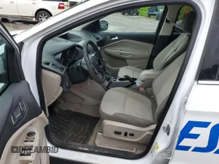 2014 Ford Escape SE z VIN 1FMCU9GX8EUC02895, wystawiony jako IAAI lot #42511705 z przebiegiem 104 900 mil mil oraz . Historia ofert i sprzedaży dostępna na DreamBid. Obrazek 19.