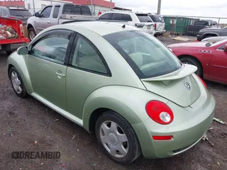 2007 Volkswagen New Beetle Coupe with VIN 3VWRW31C17M517442, listed as a IAAI auction lot 41835962 with 159,668 mi miles. Bid and sale history available at carsss.com. Image 3.