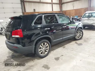 2011 Kia Sorento EX with VIN 5XYKU3A11BG018557, listed as a IAAI auction lot 42245522 with 107,106 mi miles and . Bid and sale history available at DreamBid. Image 4.