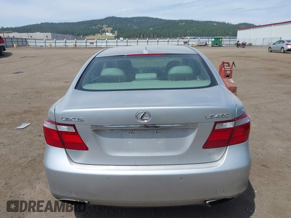 2009 Lexus LS 460 с VIN JTHCL46F495004008, выставлен на аукционе IAAI как лот 42467005 с пробегом 137 778 миль миль и . История ставок и продаж доступна на DreamBid. Изображение 16.