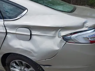 2017 Ford Fusion Hybrid SE с VIN 3FA6P0LU4HR301943, выставлен на аукционе IAAI как лот 42217709 с пробегом 102 791 миль миль и . История ставок и продаж доступна на DreamBid. Изображение 19.