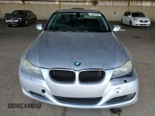2011 BMW 3 Series 328i z VIN WBAPH7G52BNN07664, wystawiony jako Copart lot #53957575 z przebiegiem 118 371 mil mil oraz Szkoda całkowita • Salvage title. Historia ofert i sprzedaży dostępna na DreamBid. Obrazek 5.