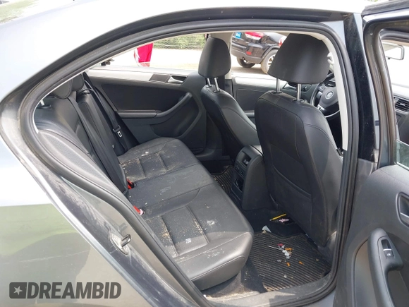 2013 Volkswagen Jetta SE with VIN 3VWBX7AJ3DM434661, listed as a IAAI auction lot 42505596 with 135,263 mi miles and . Bid and sale history available at DreamBid. Image 8.
