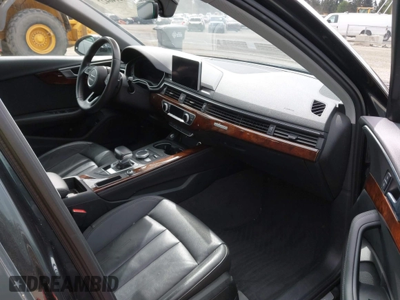 2019 Audi A4 Premium Plus z VIN WAUENAF47KA056731, wystawiony jako IAAI lot #42146427 z przebiegiem 32 342 mil mil oraz . Historia ofert i sprzedaży dostępna na DreamBid. Obrazek 5.