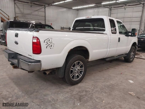 2012 Ford Super Duty F-250 SRW XL with VIN 1FT7X2B69CED00361, listed as a IAAI auction lot 41037285 with 298,507 mi miles. Bid and sale history available at carsss.com. Image 4.