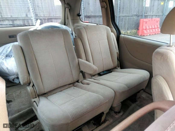 2006 Mazda MPV ES with VIN JM3LW28J360562429, listed as a IAAI auction lot 41962394 with 188,069 mi miles. Bid and sale history available at carsss.com. Image 8.