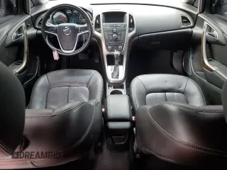 2012 Buick Verano Group z VIN 1G4PS5SK9C4188191, wystawiony jako Copart lot #62190215 z przebiegiem 107 513 mil mil oraz Szkoda całkowita • Salvage title. Historia ofert i sprzedaży dostępna na DreamBid. Obrazek 8.