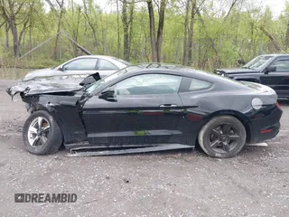 2017 Ford Mustang V6 с VIN 1FA6P8AM3H5322125, выставлен на аукционе IAAI как лот 42183698 с пробегом 55 365 миль миль и . История ставок и продаж доступна на DreamBid. Изображение 14.