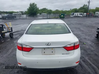 2013 Lexus ES 250 с VIN JTHBK1GG3D2014947, выставлен на аукционе IAAI как лот 42255725 с пробегом 101 370 миль миль и . История ставок и продаж доступна на DreamBid. Изображение 16.