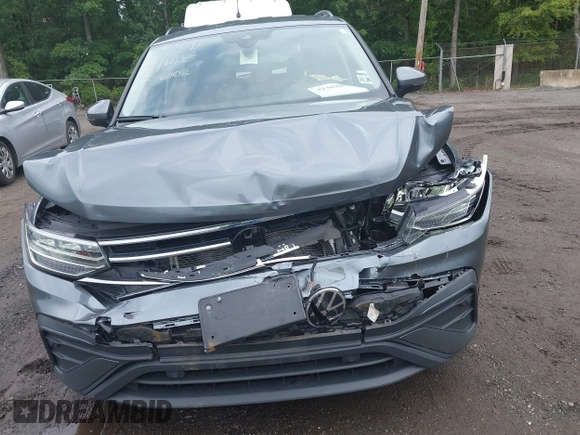 2024 Volkswagen Tiguan S with VIN 3VVFB7AX9RM041943, listed as a IAAI auction lot 42302830 with 29,844 mi miles and . Bid and sale history available at DreamBid. Image 12.