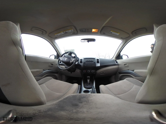 2007 Mitsubishi Outlander ES with VIN JA4MS31X37Z012460, listed as a IAAI auction lot 41369777 with 174,722 mi miles. Bid and sale history available at carsss.com. Image 19.