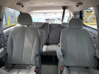 2011 Kia Sedona EX with VIN KNDMH4C7XB6393046, listed as a Copart auction lot 53844675 with 139,087 mi miles and Salvage Title. Bid and sale history available at DreamBid. Image 10.