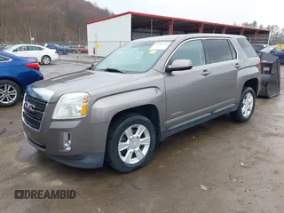 2011 GMC Terrain SLE-1 z VIN 2CTFLREC2B6390414, wystawiony jako IAAI lot #41898692 z przebiegiem 150 130 mil mil oraz . Historia ofert i sprzedaży dostępna na DreamBid. Obrazek 2.