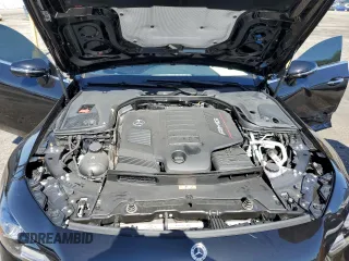 2022 Mercedes-Benz AMG GT 43 z VIN W1K7X5KB7NA045126, wystawiony jako Copart lot #69887212 z przebiegiem 3710 mil mil oraz . Historia ofert i sprzedaży dostępna na DreamBid. Obrazek 7.