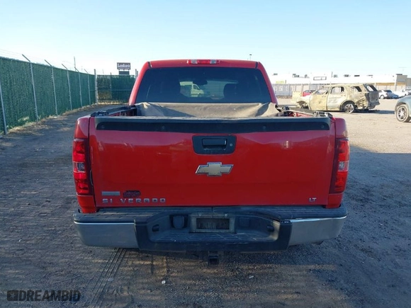 2010 Chevrolet Silverado 1500 LT with VIN 3GCRKSE31AG166945, listed as a IAAI auction lot 41743695 with 347,749 mi miles. Bid and sale history available at carsss.com. Image 16.