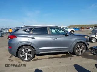 2016 Hyundai Tucson Limited with VIN KM8J33A22GU231834, listed as a IAAI auction lot 41312526 with 117,423 mi miles. Bid and sale history available at carsss.com. Image 14.