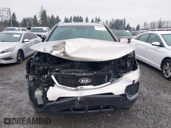 2013 Kia Sorento LX with VIN 5XYKT4A25DG379178, listed as a IAAI auction lot 41080352 with 112,927 mi miles. Bid and sale history available at carsss.com. Image 13.