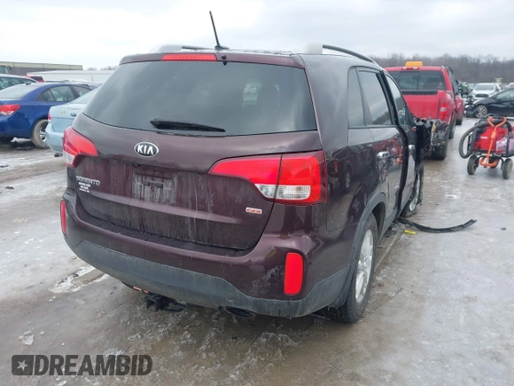 2015 Kia Sorento LX with VIN 5XYKTCA63FG652456, listed as a IAAI auction lot 41554796 with Not Provided miles. Bid and sale history available at carsss.com. Image 4.