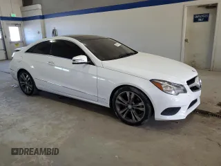2016 Mercedes-Benz E-Class E 400 with VIN WDDKJ6HB3GF336835, listed as a Copart auction lot 43041135 with 126,189 mi miles and Salvage Title. Bid and sale history available at carsss.com. Image 4.