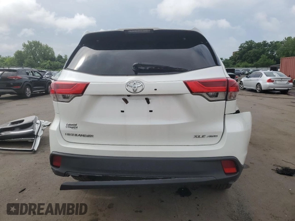 2018 Toyota Highlander SE с VIN 5TDJZRFH1JS884086, выставлен на аукционе Copart как лот 58822095 с пробегом Не указан миль и На запчасти • Non repairable. История ставок и продаж доступна на DreamBid. Изображение 6.