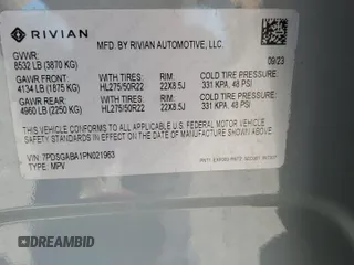 2023 Rivian R1S Adventure z VIN 7PDSGABA1PN021963, wystawiony jako Copart lot #43451105 z przebiegiem 165 mil mil oraz Szkody całkowita. Historia ofert i sprzedaży dostępna na DreamBid. Obrazek 14.
