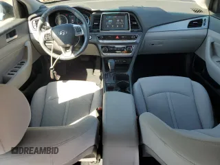 2018 Hyundai Sonata SEL z VIN 5NPE34AF5JH649742, wystawiony jako Copart lot #56177975 z przebiegiem 34 091 mil mil oraz Szkoda całkowita • Salvage title. Historia ofert i sprzedaży dostępna na DreamBid. Obrazek 8.