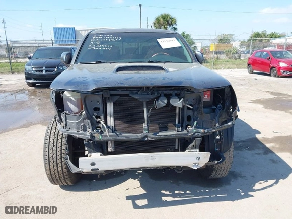 2010 Toyota Tacoma PreRunner with VIN 3TMJU4GNXAM099667, listed as a IAAI auction lot 41530993 with NaN miles. Bid and sale history available at carsss.com. Image 13.