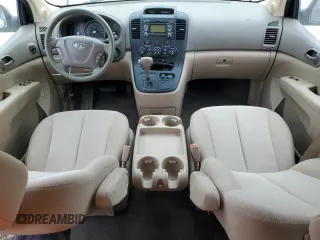 2011 Kia Sedona LX with VIN KNDMG4C76B6367949, listed as a Copart auction lot 76192014 with 84,628 mi miles and Clean Title. Bid and sale history available at carsss.com. Image 8.