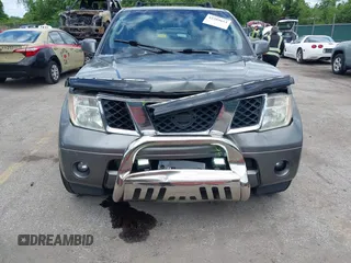 2005 Nissan Pathfinder SE z VIN 5N1AR18W25C701343, wystawiony jako IAAI lot #42209613 z przebiegiem 231 149 mil mil oraz . Historia ofert i sprzedaży dostępna na DreamBid. Obrazek 6.