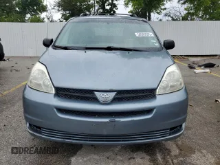 2004 Toyota Sienna CE z VIN 5TDZA23CX4S079377, wystawiony jako Copart lot #58989395 z przebiegiem 233 806 mil mil oraz Czysty tytuł • Clean title. Historia ofert i sprzedaży dostępna na DreamBid. Obrazek 5.